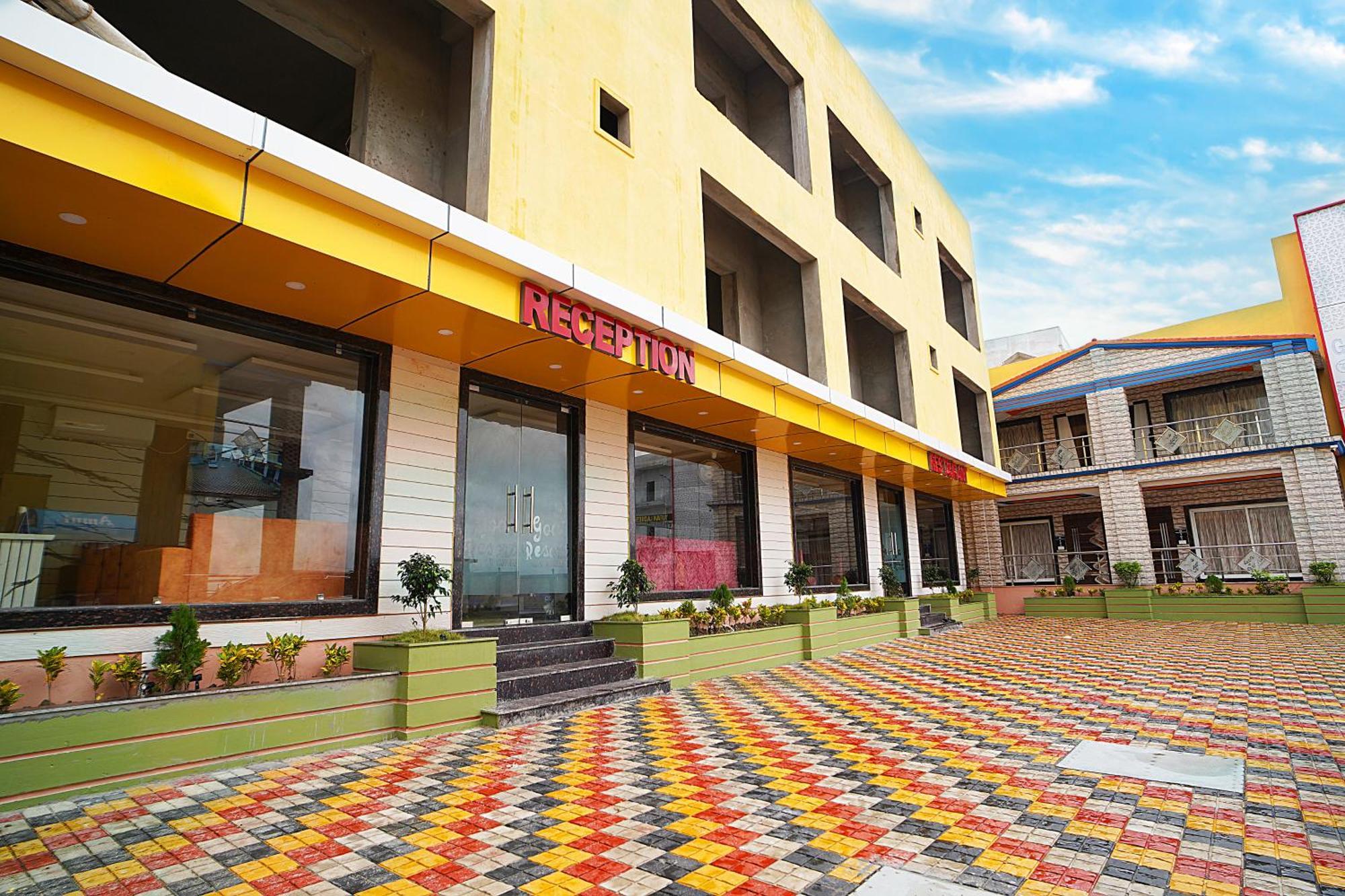 Goa Beach Resort On Beach Mandarmani Exterior foto